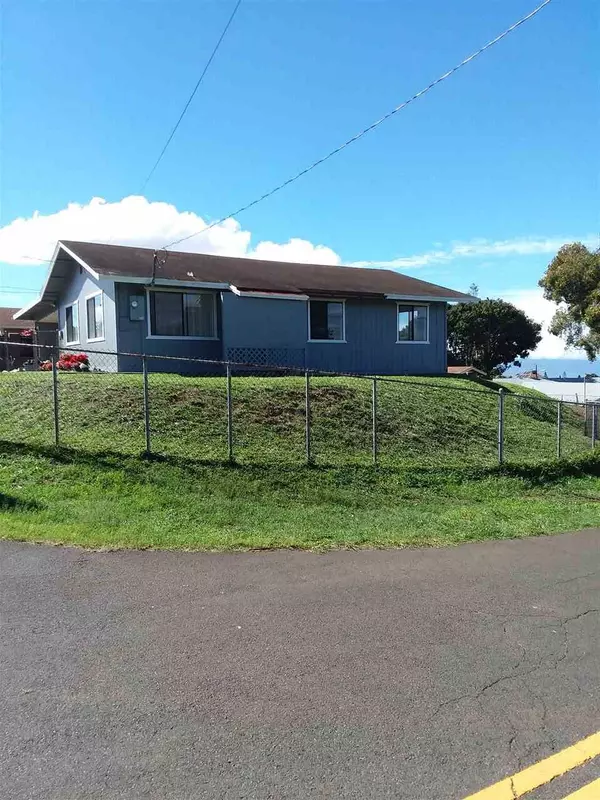 Makawao, HI 96768,21 Hoolai St