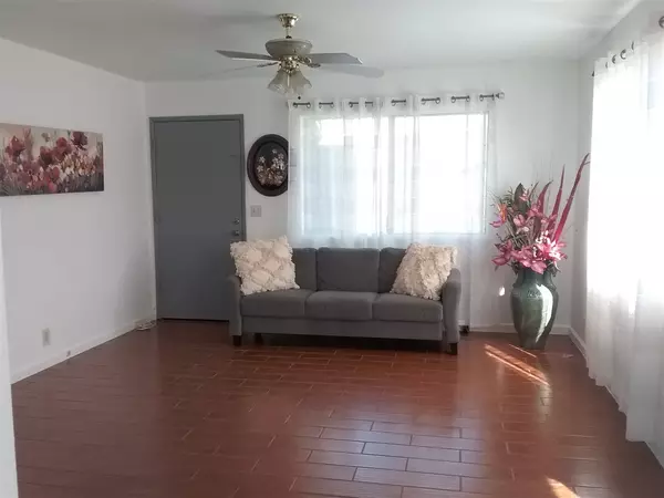 Makawao, HI 96768,21 Hoolai St