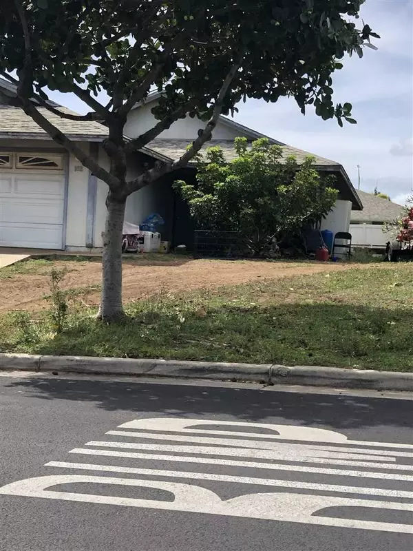 Kahului, HI 96732,352 Kuualoha St