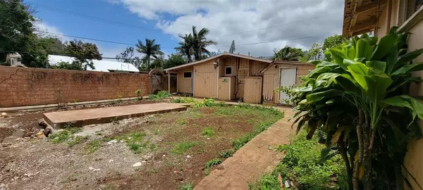 Makawao, HI 96768,967 Hiilani St