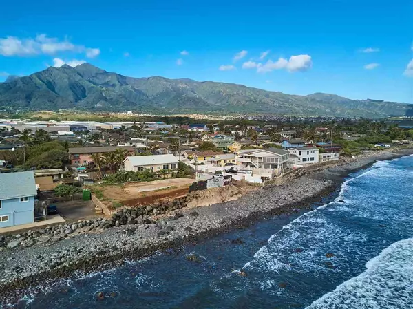 Wailuku, HI 96793,523 Kaikoo St