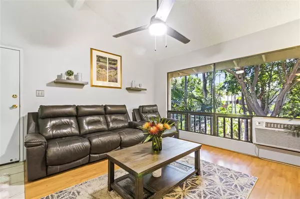 15 Kulanihakoi St #5E, Kihei, HI 96753