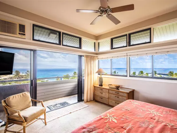 Lahaina, HI 96761,100 Ridge Rd #215