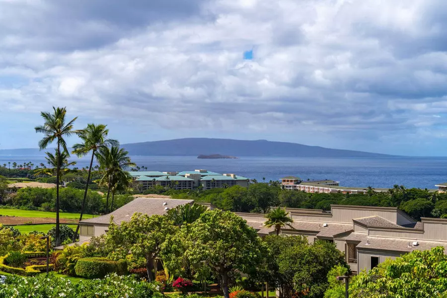 10 Wailea Ekolu Pl #504, Kihei, HI 96753