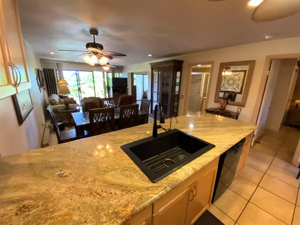 50 Kepuhi Pl #102, Maunaloa, HI 96770