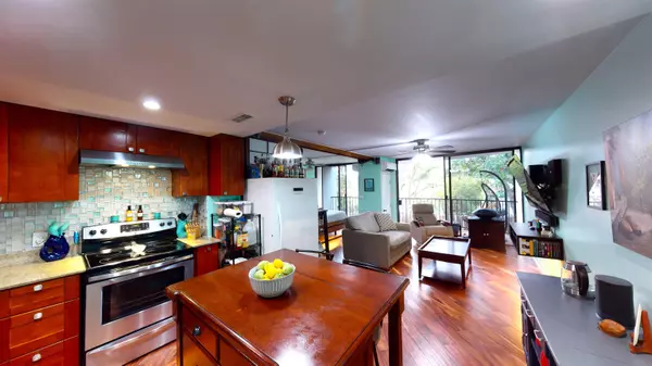 2124 Awihi Pl #210, Kihei, HI 96753