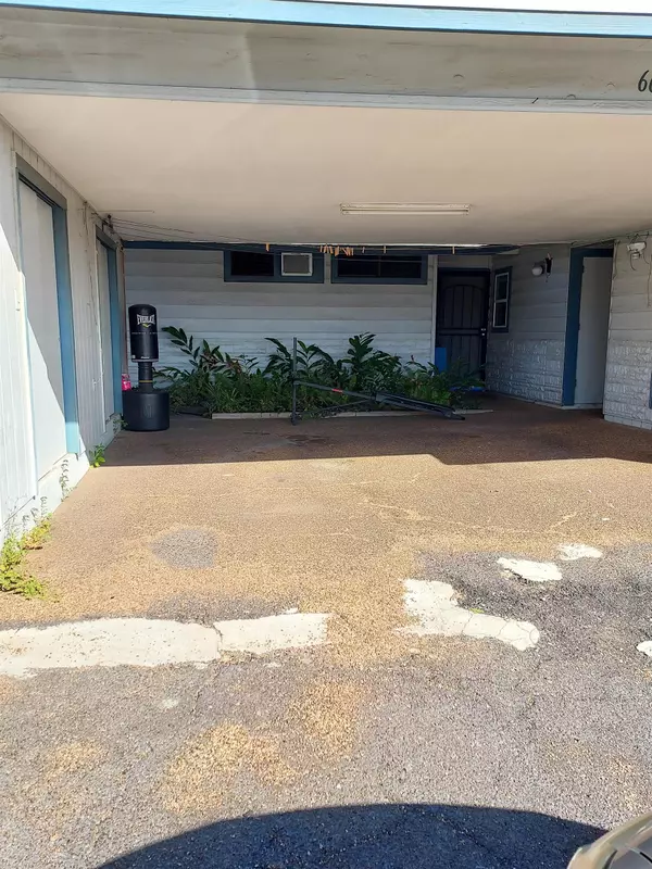 662 Hopena Pl, Kahului, HI 96732-1740