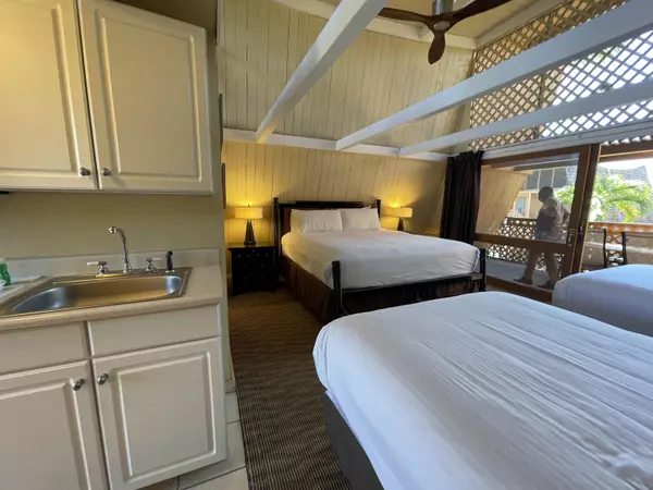 Kaunakakai, HI 96748,1300 Kamehameha V Hwy #202