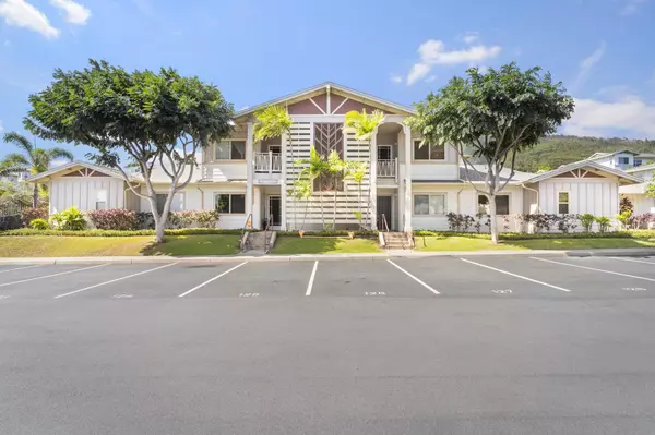 211 Hooulu Ln #1004, Wailuku, HI 96793-4104