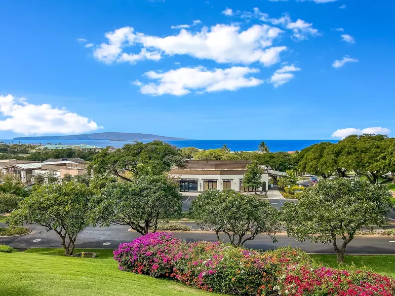 10 Wailea Ekolu Pl #102, Kihei, HI 96753