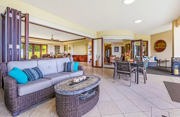 Lahaina, HI 96761-8769,130 Keoawa St #20