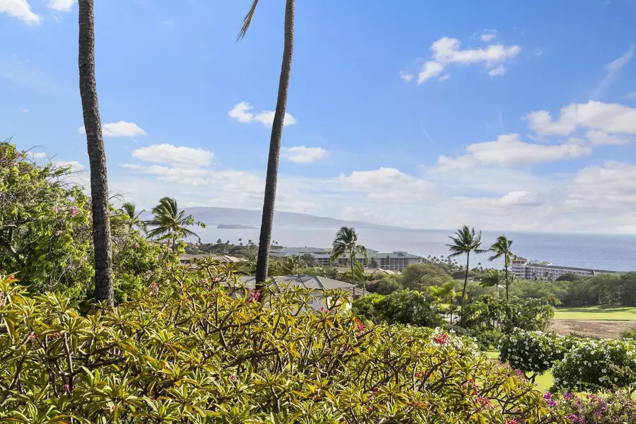 10 Wailea Ekolu Pl #902, Kihei, HI 96753