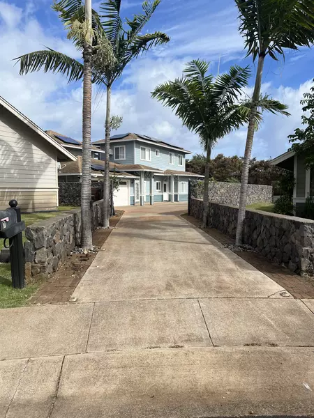 7 Waiolani Pl, Wailuku, HI 96793