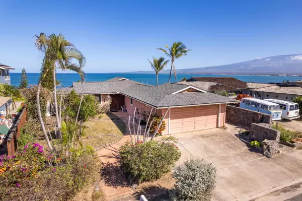 1376 Kakae Pl, Wailuku, HI 96793