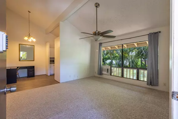 15 Kulanihakoi St #19H, Kihei, HI 96753