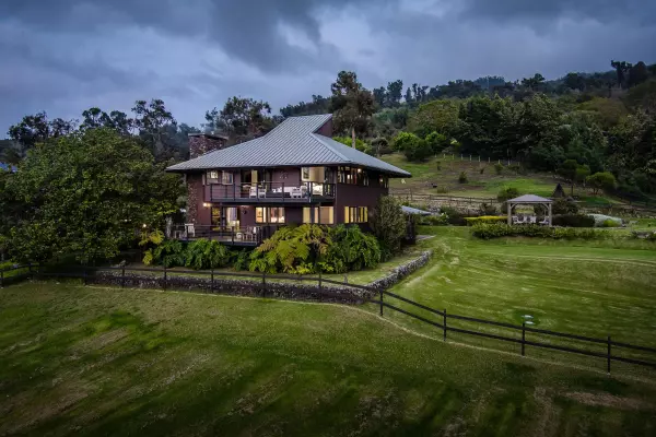 100 Kawehi Pl, Kula, HI 96790