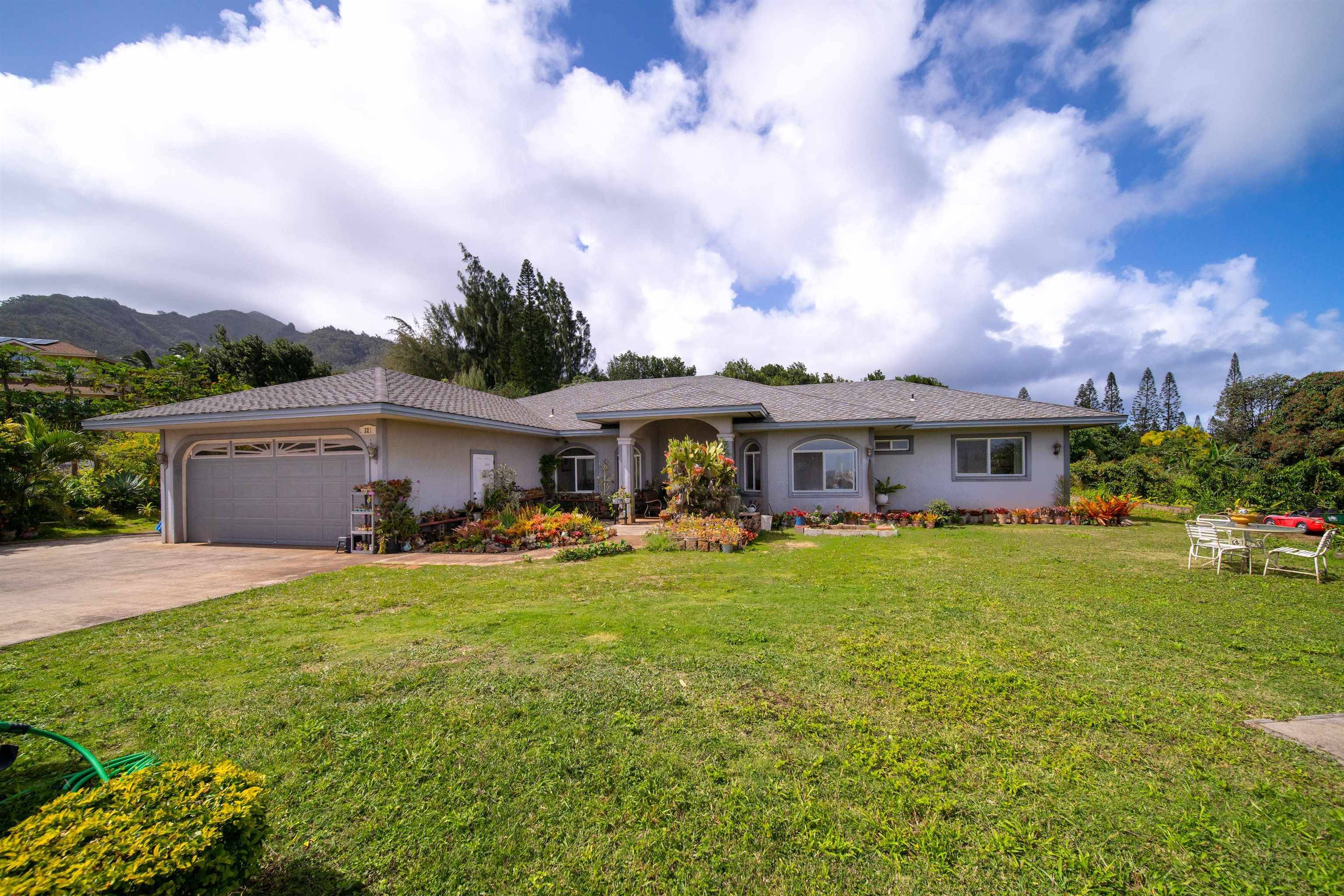 321 Maika St, Wailuku, HI 96793