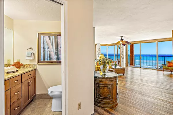 Lahaina, HI 96761,4365 Lower Honoapiilani Rd #411