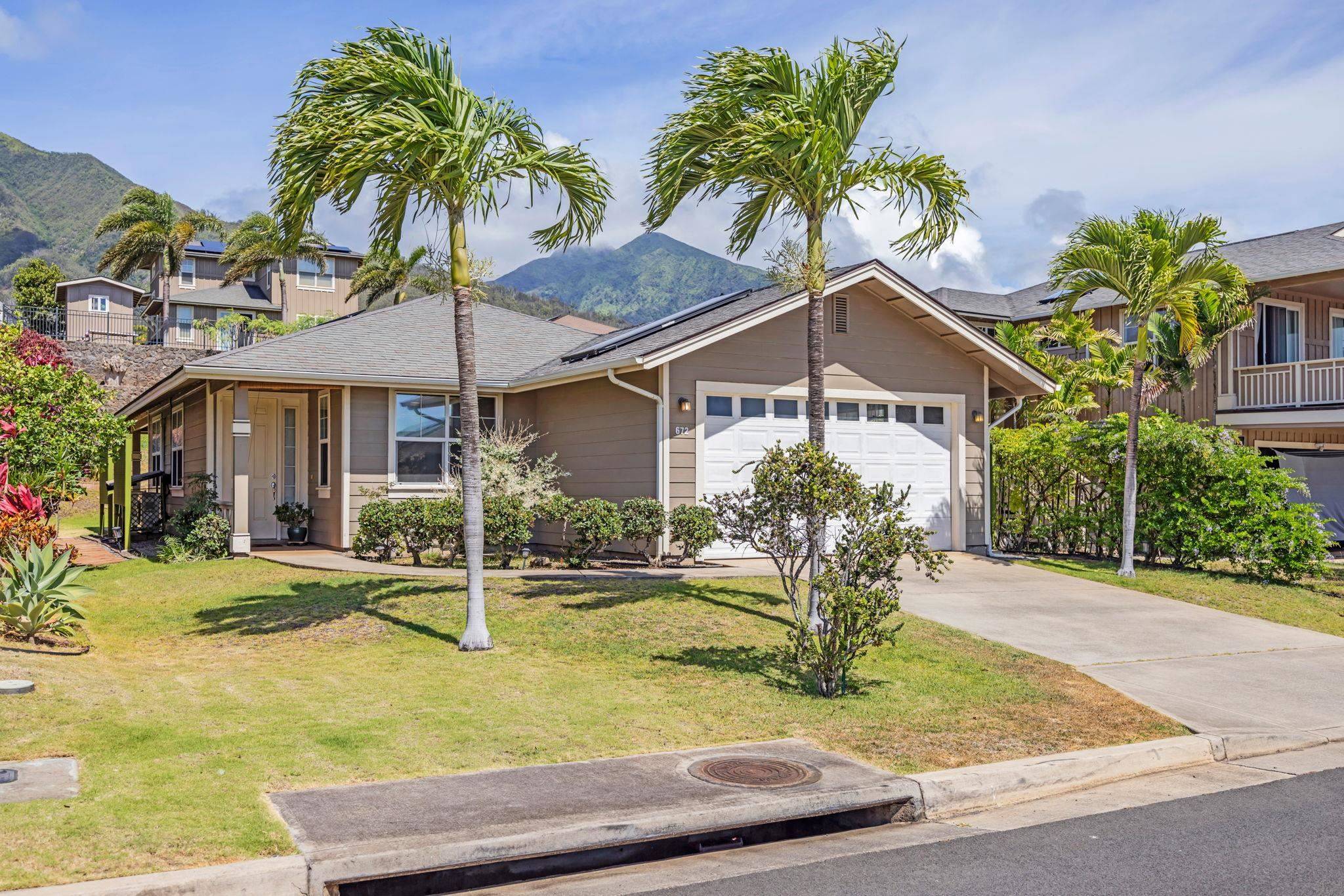 672 Komo Ohia St, Wailuku, HI 96793