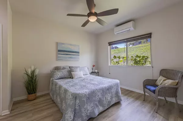 Wailuku, HI 96793,211 Hooulu Ln #1004