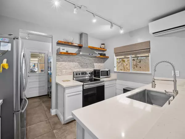 Wailuku, HI 96793,850 Makaala Dr