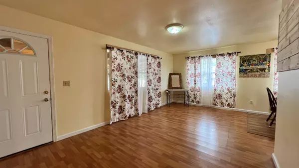 Lanai City, HI 96763,325 Gay St