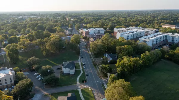 Starkville, MS 39759,807 University Dr