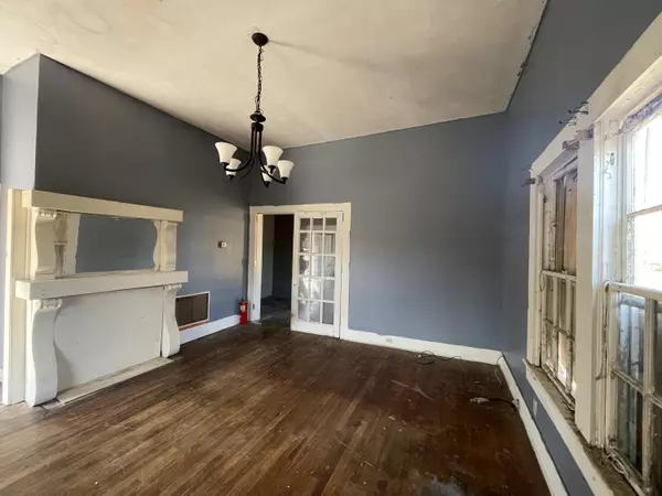 Columbus, MS 39701,823 10th Ave S