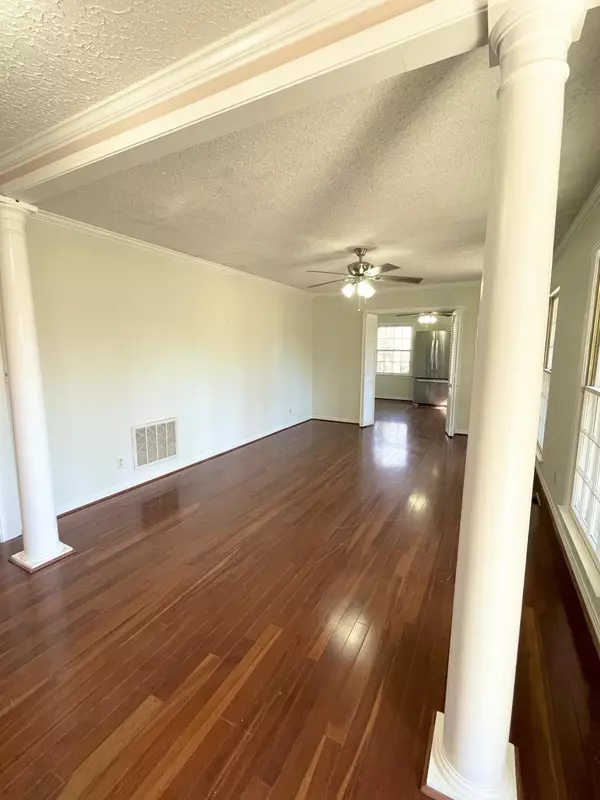 Columbus, MS 39705,219 Woodland Heights Dr