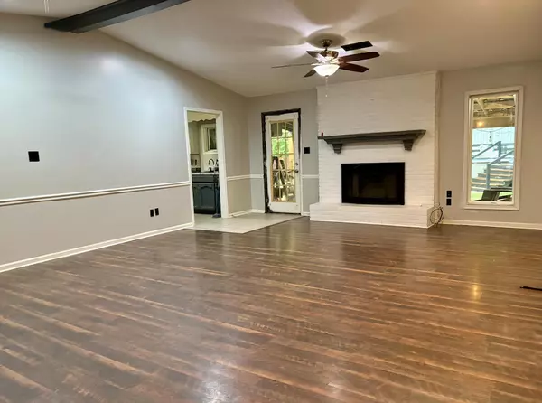 Caledonia, MS 39740,121 Main St