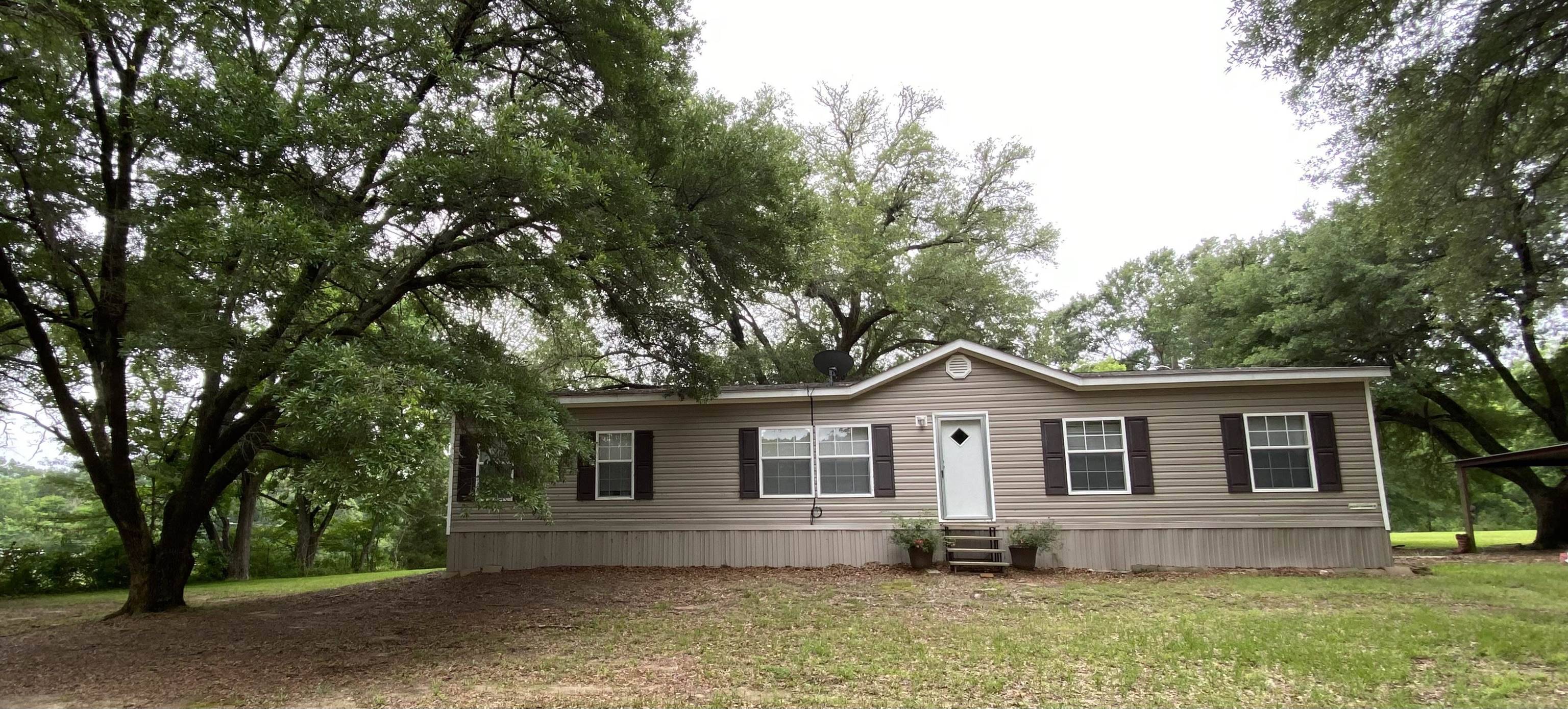 250 W WALL STREET, Joaquin, TX 75954