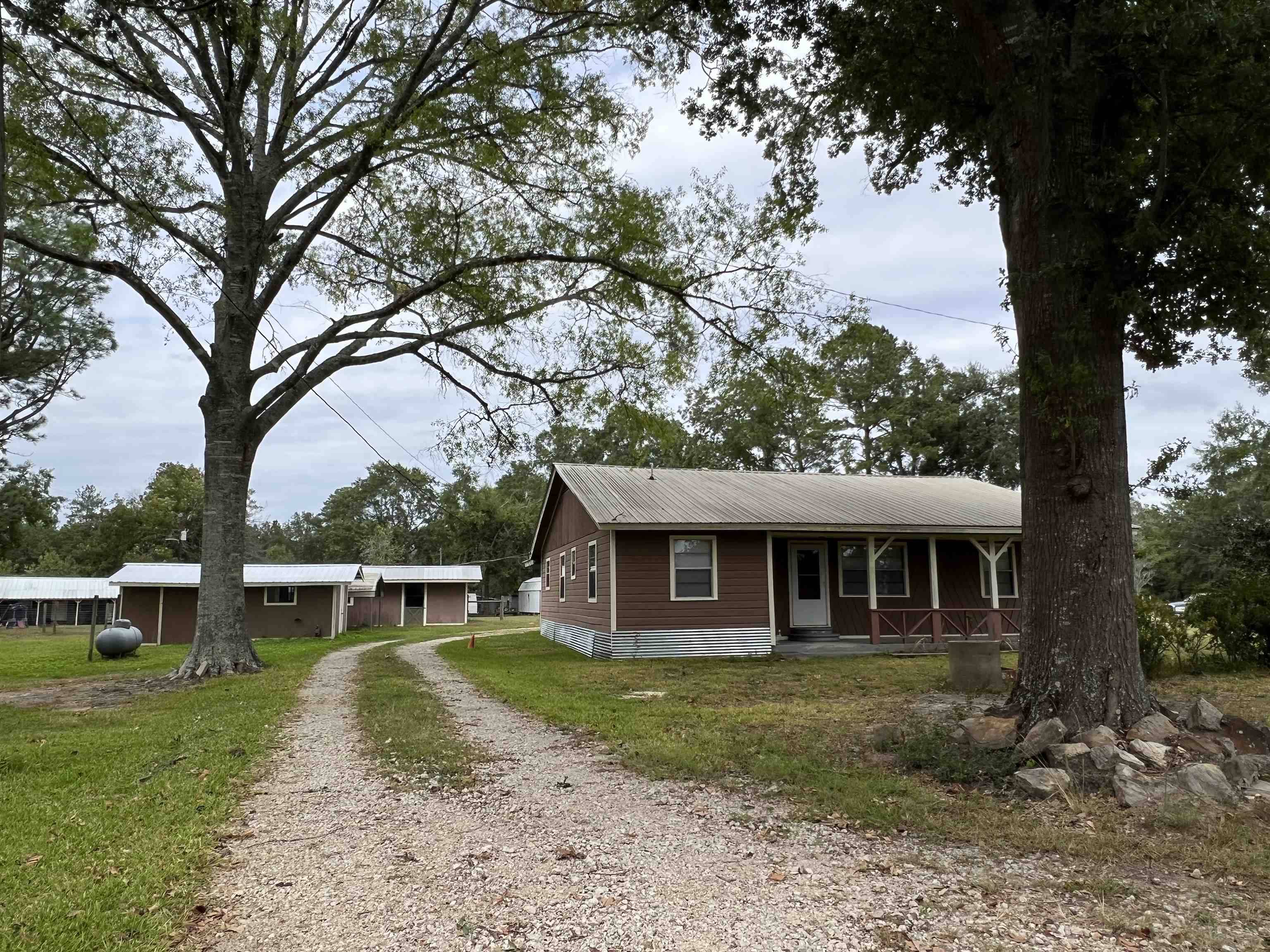 3210 FM 82 E, Kirbyville, TX 75956