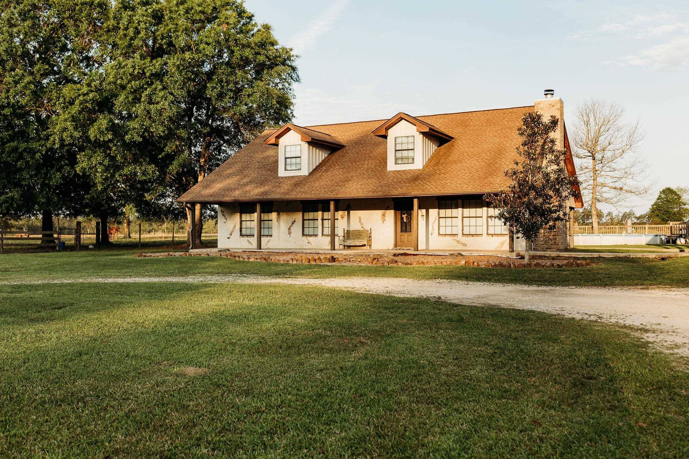 1379 CR 3111, Buna, TX 77612