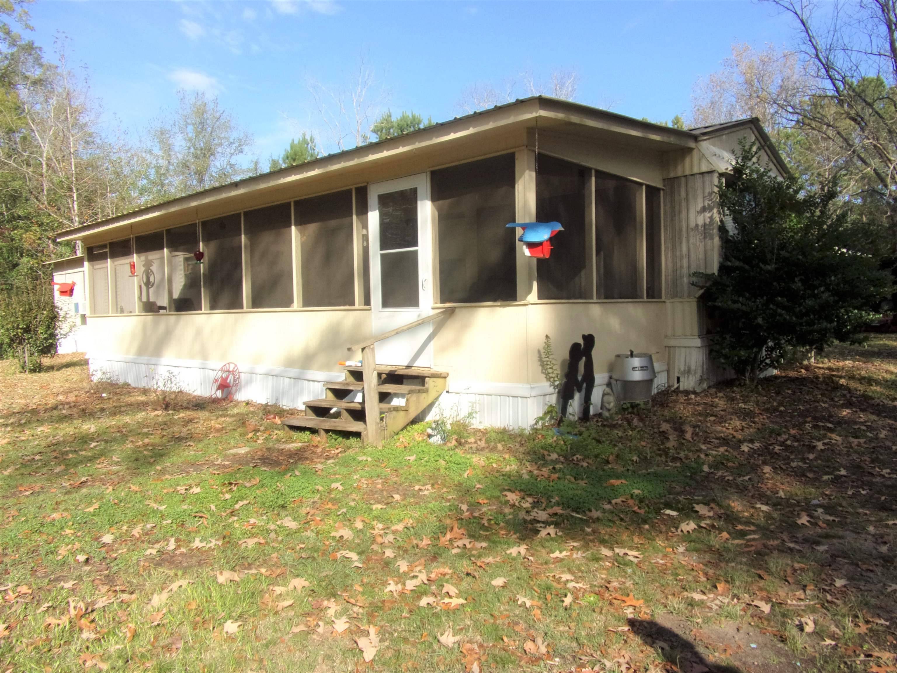 360 Six Mile Village, Hemphill, TX 75948-6320