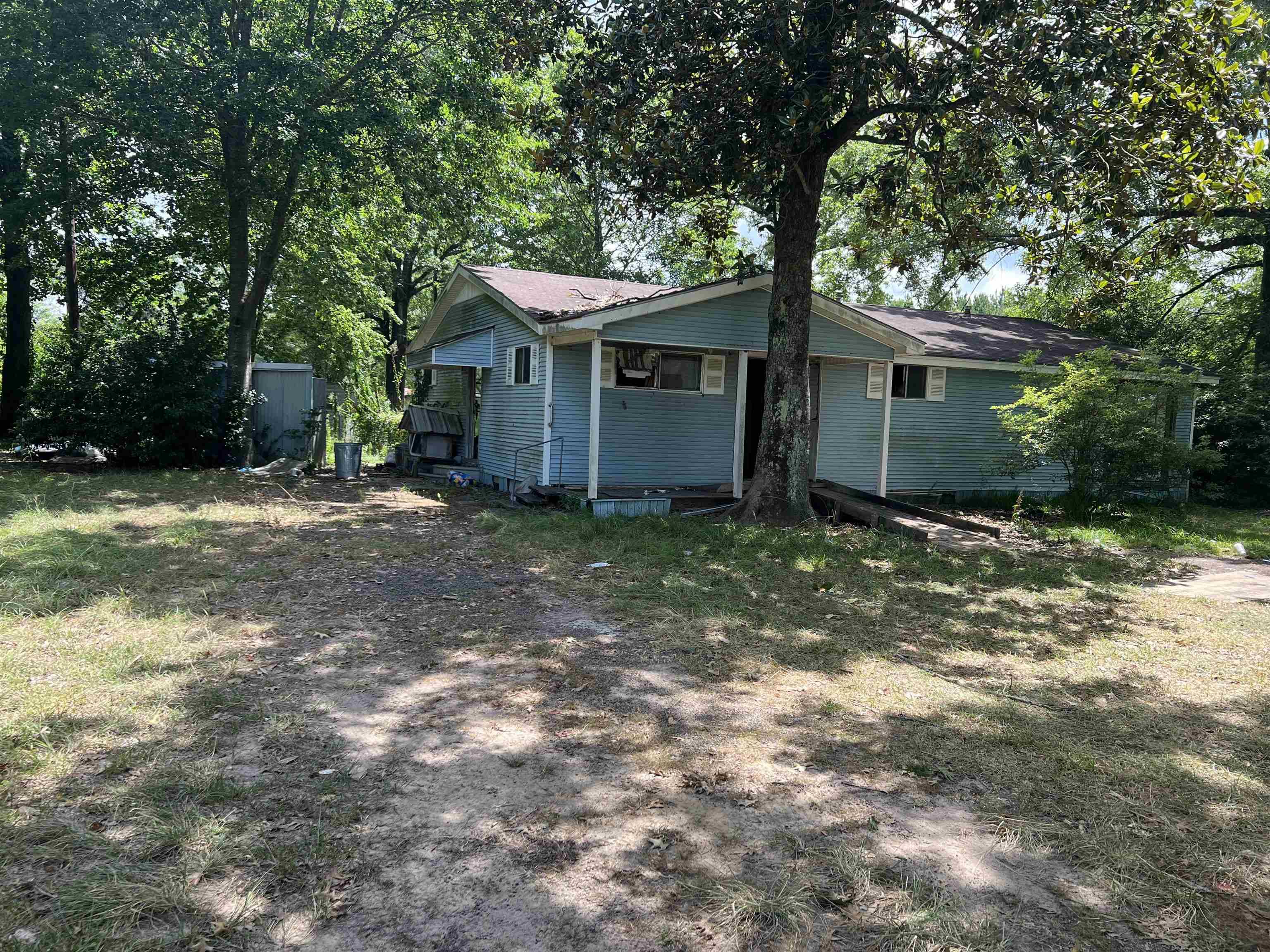 434 County Road 610, Buna, TX 77612