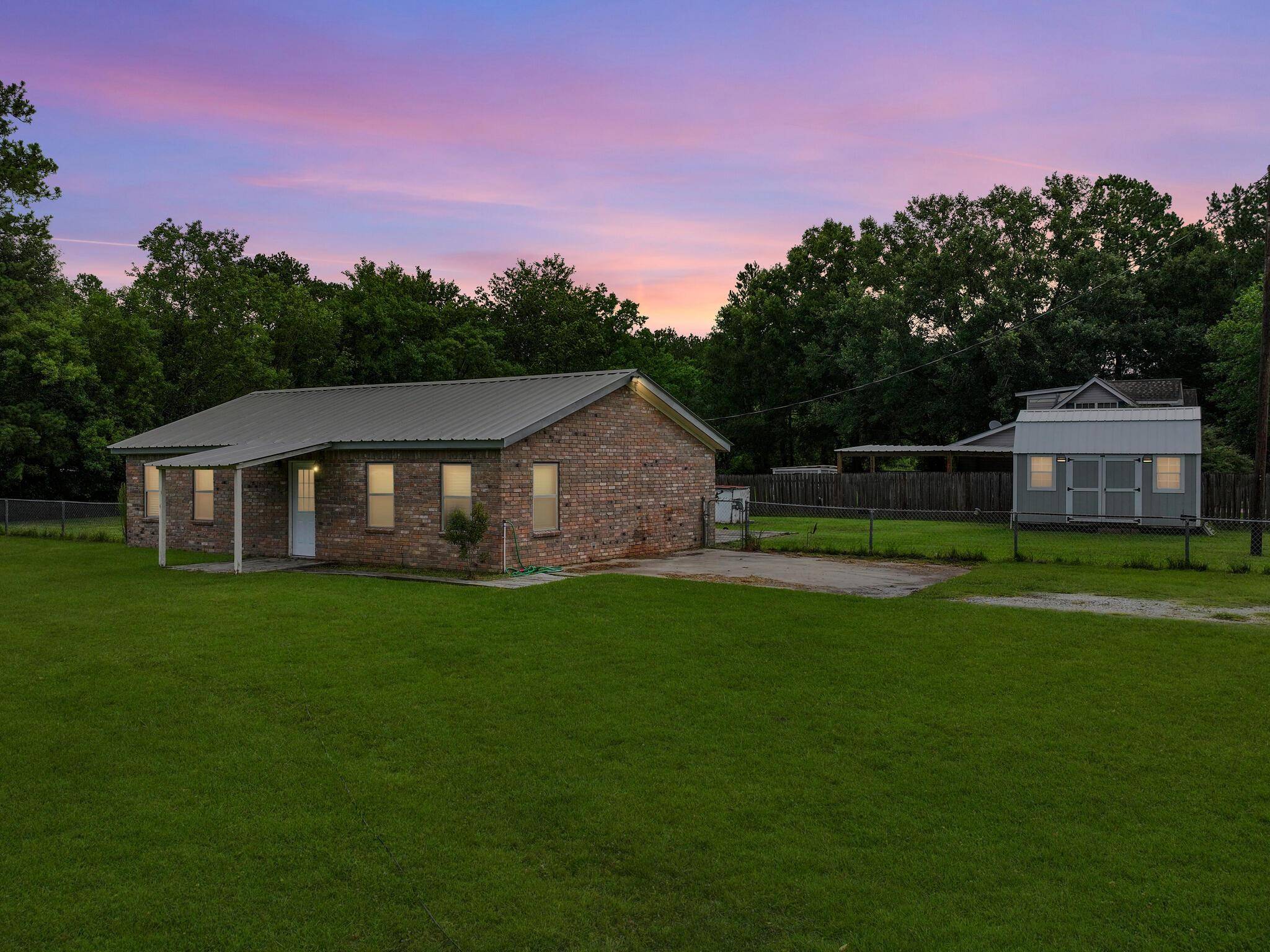 6910 N Highway 105, Vidor, TX 77662