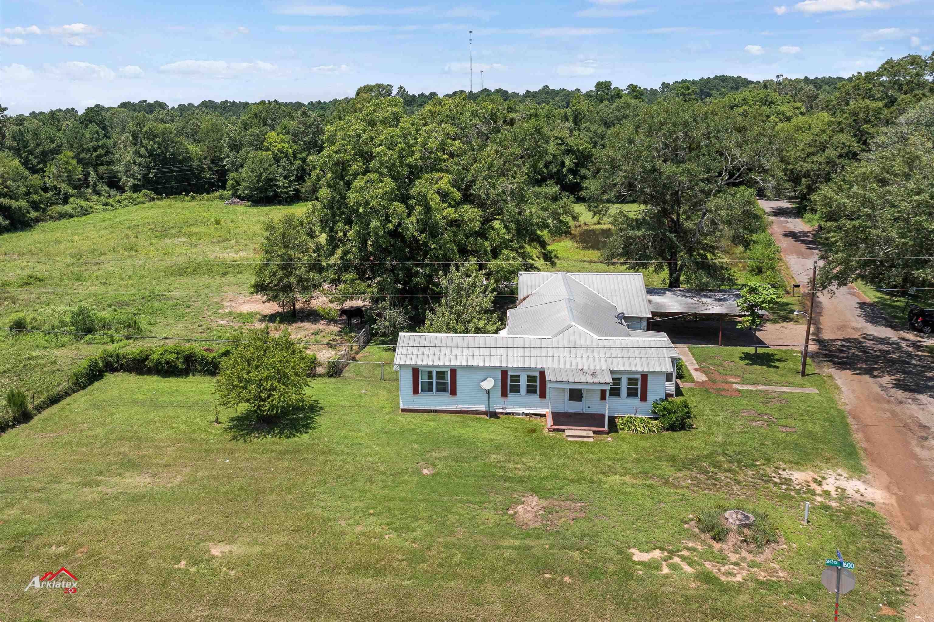 101 CR 104, Carthage, TX 75633