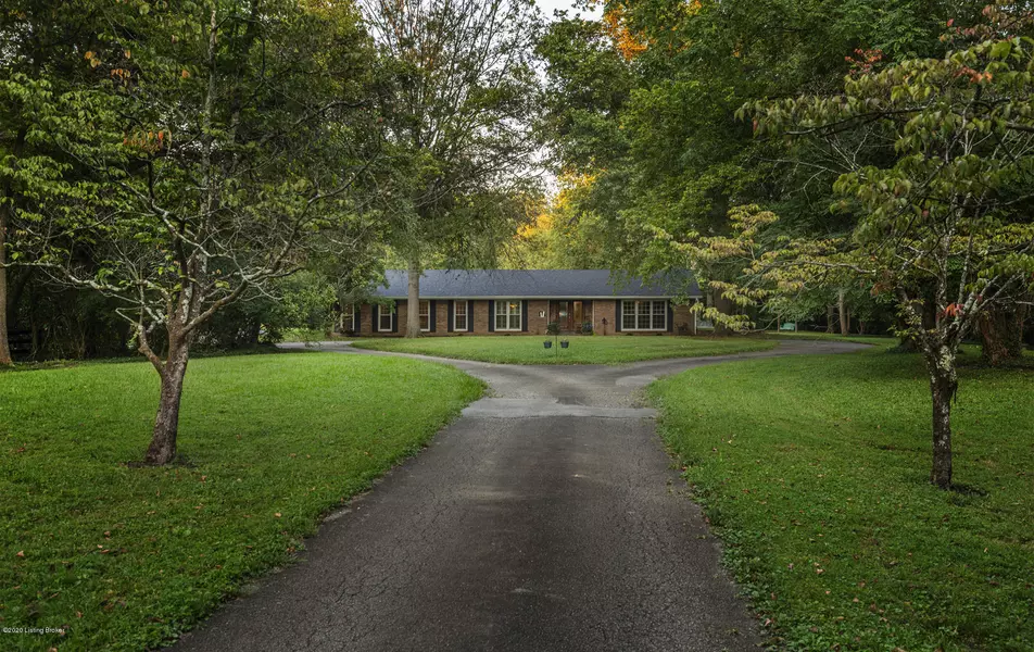 217 Wood Rd, Louisville, KY 40222