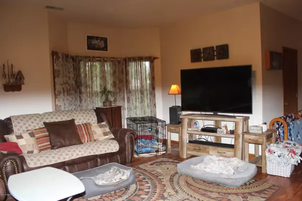 Shepherdsville, KY 40165,280 E COLUMBIA Ln