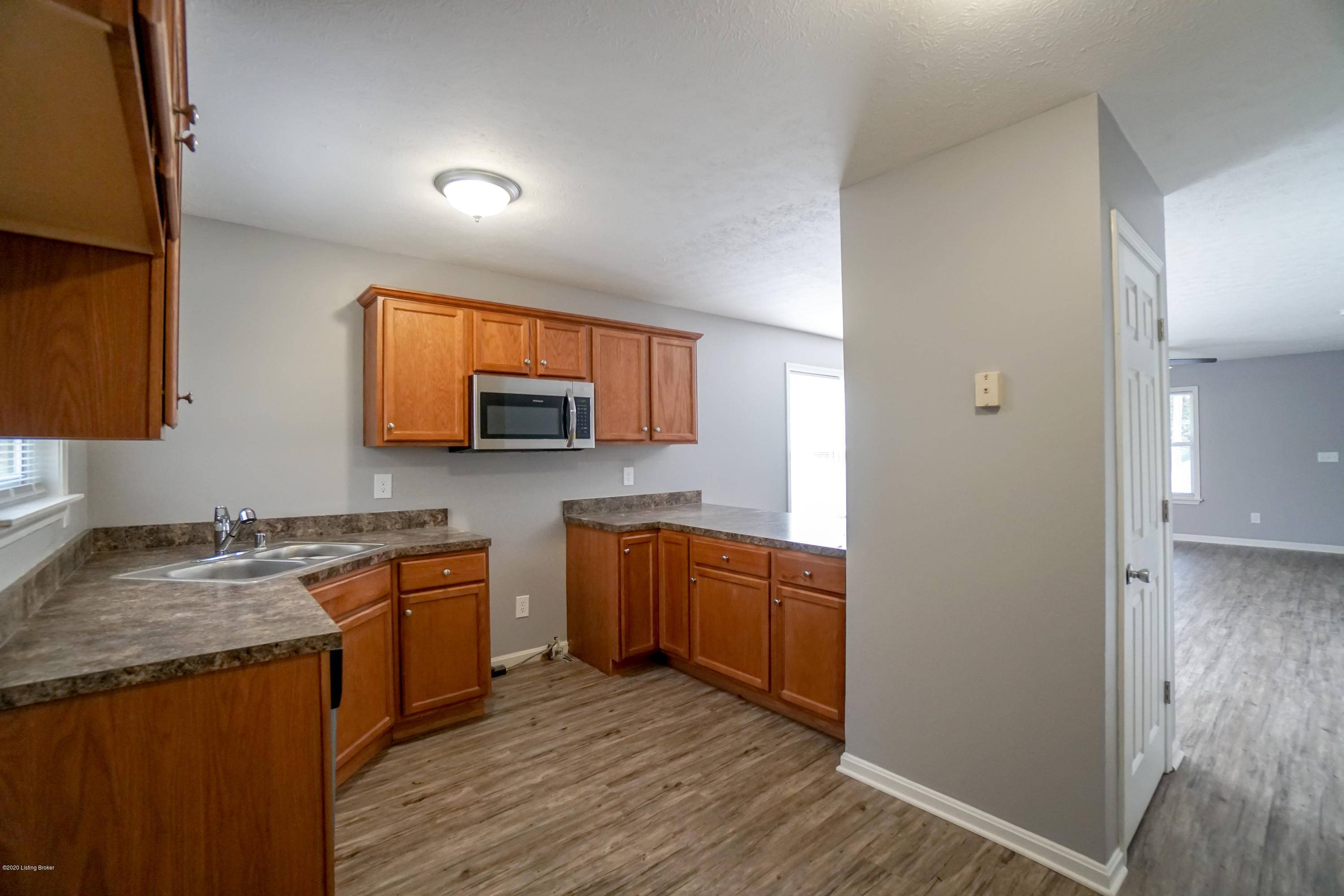 Louisville, KY 40212,313 S 22nd St