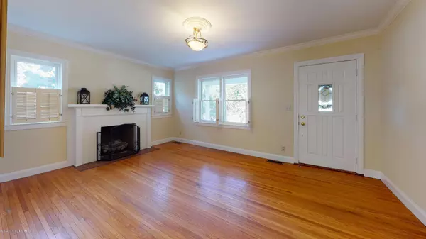 Leitchfield, KY 42754,206 N English St