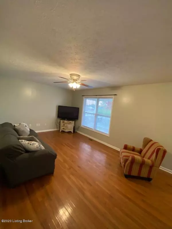 Fairfield, KY 40020,412 W Main St