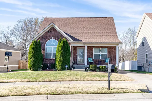 4502 Sunset Cir, Louisville, KY 40216