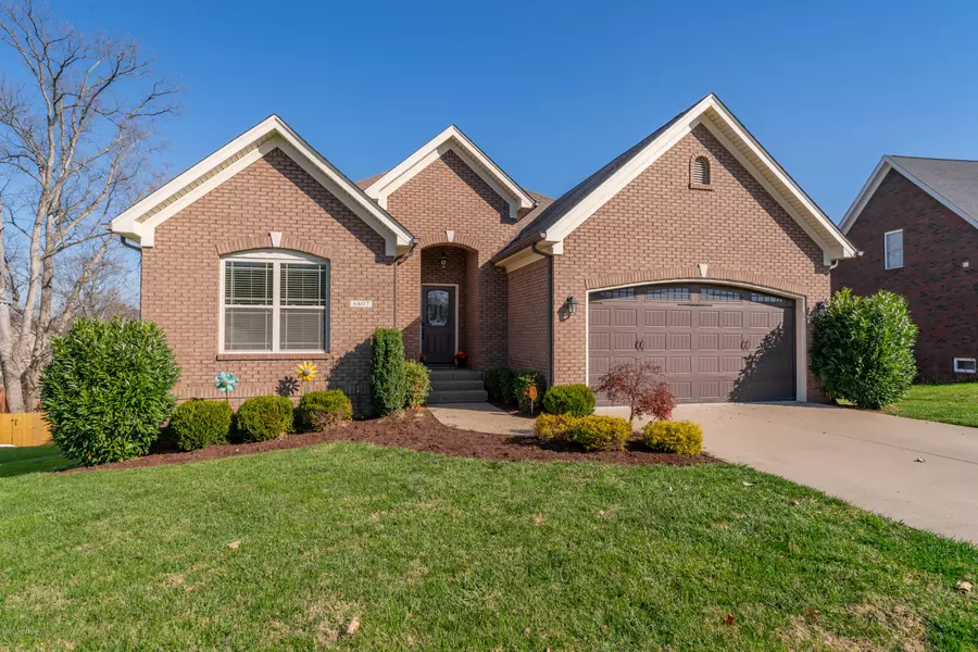 6807 Brook Terrace Dr, Louisville, KY 40228