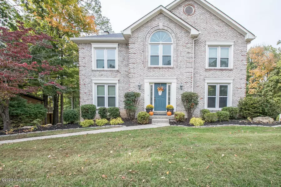 808 Locust Pointe Pl, Louisville, KY 40245