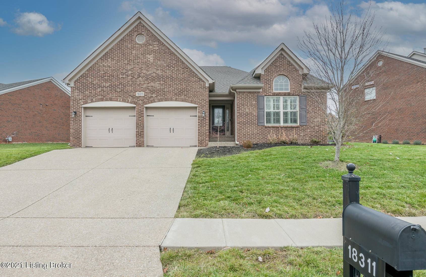 18311 Standwick Dr, Louisville, KY 40245