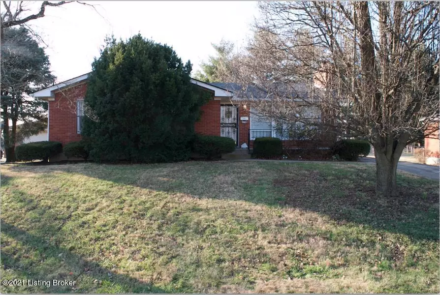 6710 Fernhaven Rd, Louisville, KY 40228