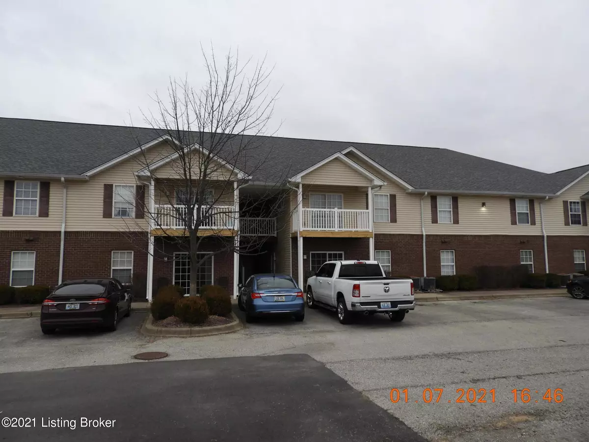 Louisville, KY 40272,9303 Stonestreet Rd #112