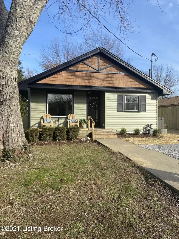 209 Stamper Ave, La Grange, KY 40031