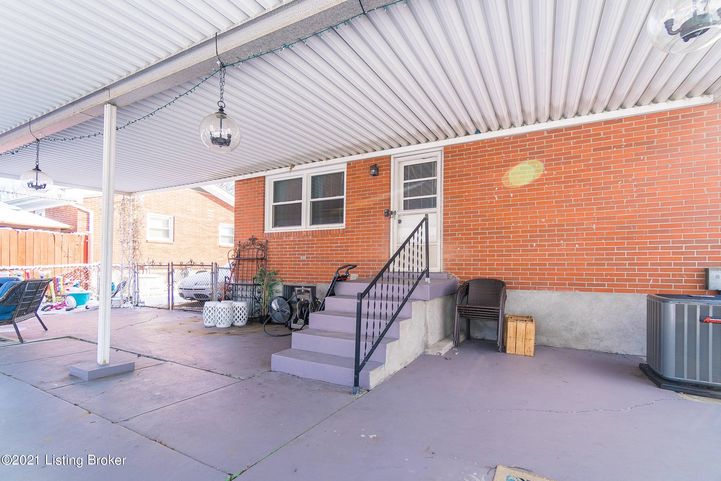 Louisville, KY 40214,6716 Triangle Dr